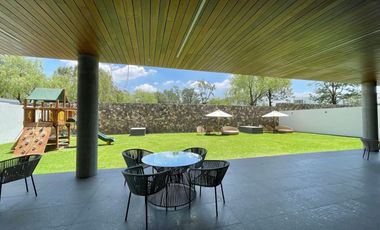 Dentro de Puerta Las Lomas se vende departamento de lujo 3Rec+cuarto de servicio