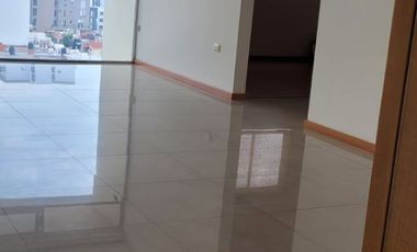 PENTHOUSE EN RENTA CON UNA VISTA INCREÍBLE EN ZONA LA NORIA