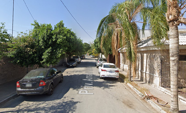 Bonita casa en remate bancario- Nueva los Ángeles, Torreón, Coah.