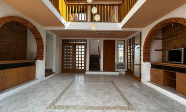 Estupenda casa en fraccionamiento de lujo