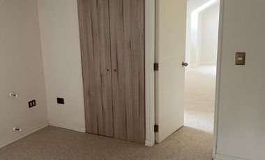 Hermoso Depto Duplex en Venta de 3 D 3 B y Estacionamiento Plaza Decher. Puerto Varas
