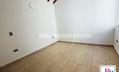 ¡Se vende hermosa casa medianera en unidad cerrada!