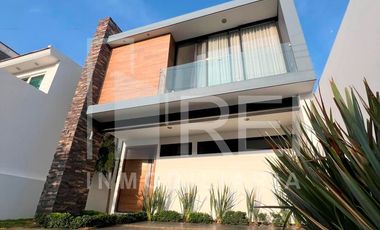 VENTA CASA PRADOS DE SANTA MARIA TLAQUEPAQUE