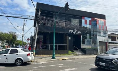 Propiedad Comercial de Alta Rentabilidad en Plena Avenida Manabí – 4 Locales