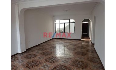 Venta De Casa En Av. Costanera – Barranca