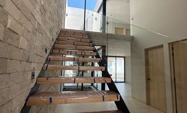 Estrena casa con acabados premium y grandes espacios en La Vista