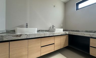 Estrena casa con acabados premium y grandes espacios en La Vista