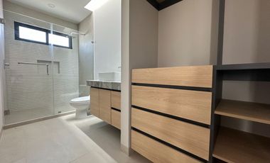 Estrena casa con acabados premium y grandes espacios en La Vista
