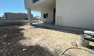Estrena casa con acabados premium y grandes espacios en La Vista
