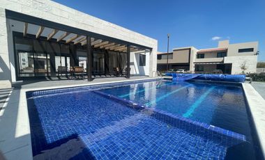 Estrena casa con acabados premium y grandes espacios en La Vista