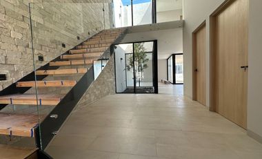 Estrena casa con acabados premium y grandes espacios en La Vista
