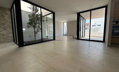 Estrena casa con acabados premium y grandes espacios en La Vista