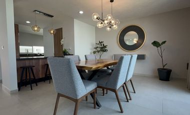 Casa de 2 niveles con 3 Recámaras con Jardín de 40 m2