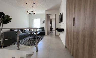 Casa de 2 niveles con 3 Recámaras con Jardín de 40 m2