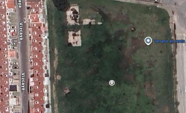 Terreno con uso de suelo comercial y de servicios