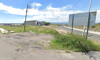 Terreno con uso de suelo Mixto sobre Libramiento Surponiente