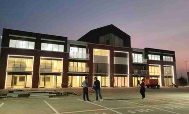 EN VENTA DE LOCAL COMERCIAL - EN ALMAX CENTER VIA SAMBORONDÓN