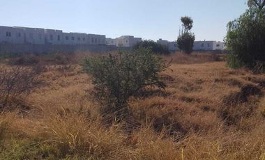 Terreno ubicado enfrente de Fraccionamiento Puerta Verona