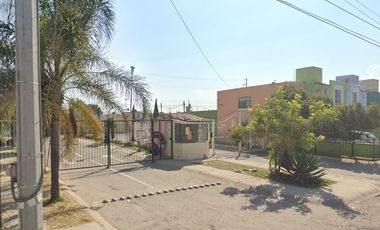 OY CASA CON CESION DE DERECHOS ADJUDICATARIOS LISTA PARA ESCRITURAR EN VILLAS DE LA HACIENDA lll, TLAJOMULCO, JALISCO