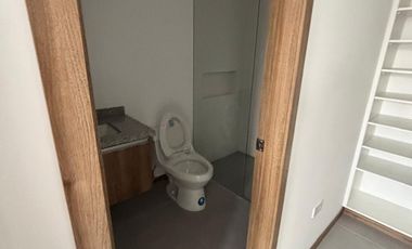 Vendo departamento de 3 habitaciones duplex Quito tenis