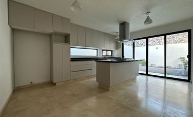 Excelente opción de casa en Lomas de Juriquilla