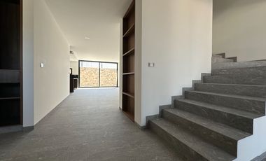 Estrena casa con excelentes espacios y acabados en Lomas del Campanario Norte