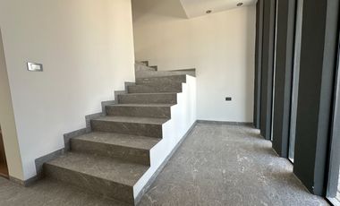 Estrena casa con excelentes espacios y acabados en Lomas del Campanario Norte