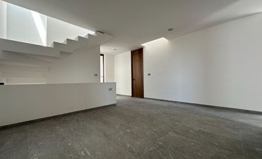 Estrena casa con excelentes espacios y acabados en Lomas del Campanario Norte