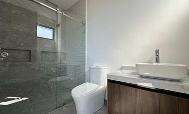 Estrena casa con excelentes espacios y acabados en Lomas del Campanario Norte