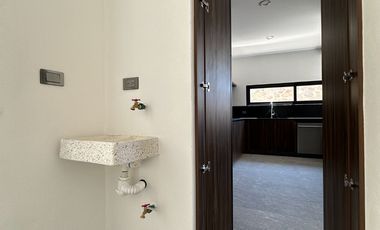 Estrena casa con excelentes espacios y acabados en Lomas del Campanario Norte