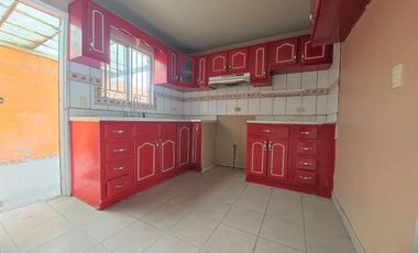 CASA EN VENTA EN COLINAS DE CALIFORNIA TIJUANA, PRIVADA CON PORTÓN
