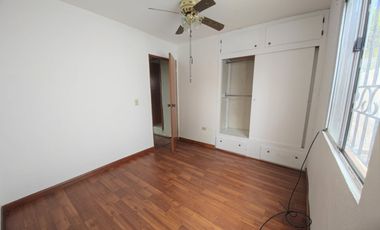 CASA EN VENTA EN COLINAS DE CALIFORNIA TIJUANA, PRIVADA CON PORTÓN