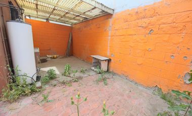 CASA EN VENTA EN COLINAS DE CALIFORNIA TIJUANA, PRIVADA CON PORTÓN