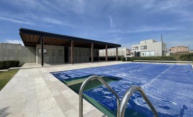 Terreno en Condominio San Lorenzo, Lomas del Campanario Norte