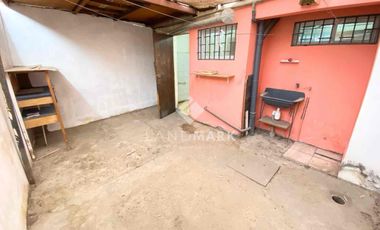Se vende amplia casa en pleno centro de Calama