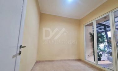 Di Jual Cepat Rumah 2 Lantai Murah BU, dalam Cluster Graha Raya - Tangerang