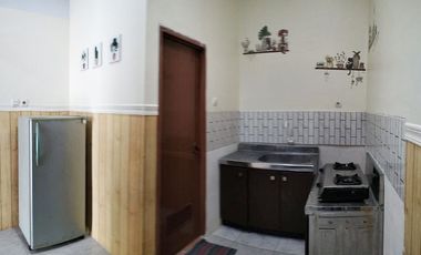 Premium Kost Carport Depan Kamar
