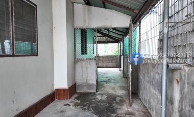 For sale: Baan Ua-Athorn house in Mueang Sa Kaeo, situated in the heart of the city, close to numerous amenities throughout Sa Kaeo.