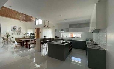 Bungalow House for RENT! w/ Private swimming pool in a secured subdivision Angeles City Pampanga!