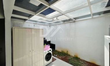 Di Jual Cepat Rumah tanah luas, Lokasi Strategis Bebas banjir, Sangat terawat SIAP HUNI dalam Cluster Graha Raya - Tangerang Selatan