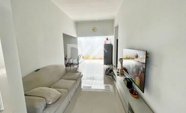 Di Jual Cepat Rumah tanah luas, Lokasi Strategis Bebas banjir, Sangat terawat SIAP HUNI dalam Cluster Graha Raya - Tangerang Selatan
