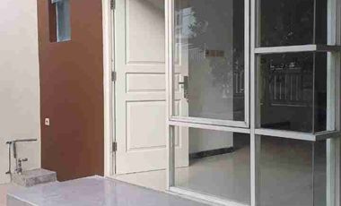 JUAL RUMAH MUNGIL ASRI DI LEBAK SURABAYA (Tjin2Area)