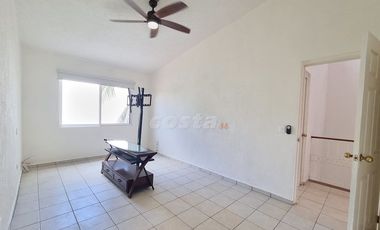 CASA EN VENTA EN LA SUPERMANZANA 18 CALLE CENTELLA