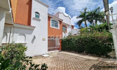 CASA EN VENTA EN LA SUPERMANZANA 18 CALLE CENTELLA