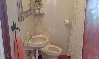 Tlayacapan, Morelos, vendo bonita, cómoda y bien ubicada casa sola, de un solo nivel, buen estilo acorde a la zona, con todos los servicios y escriturada.