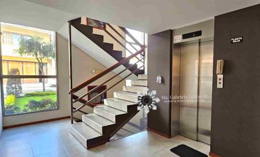 EN VENTA - INCREÍBLE DEPARTAMENTO DE 2 HABITACIONES CON BALCÓN Y JARDÍN.