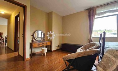 EN VENTA - INCREÍBLE DEPARTAMENTO DE 2 HABITACIONES CON BALCÓN Y JARDÍN.