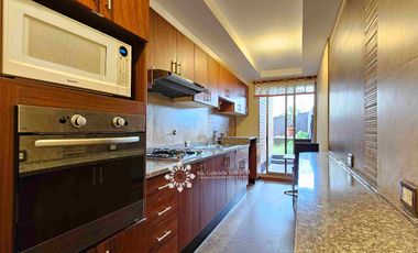 EN VENTA - INCREÍBLE DEPARTAMENTO DE 2 HABITACIONES CON BALCÓN Y JARDÍN.