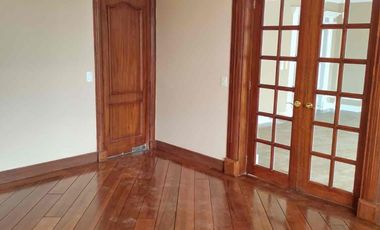 Arriendo departamento 4 dormitorios cada uno con baño, Quito Tenis