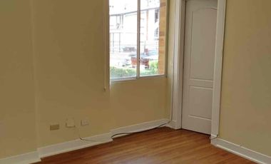 Arriendo departamento 4 dormitorios cada uno con baño, Quito Tenis